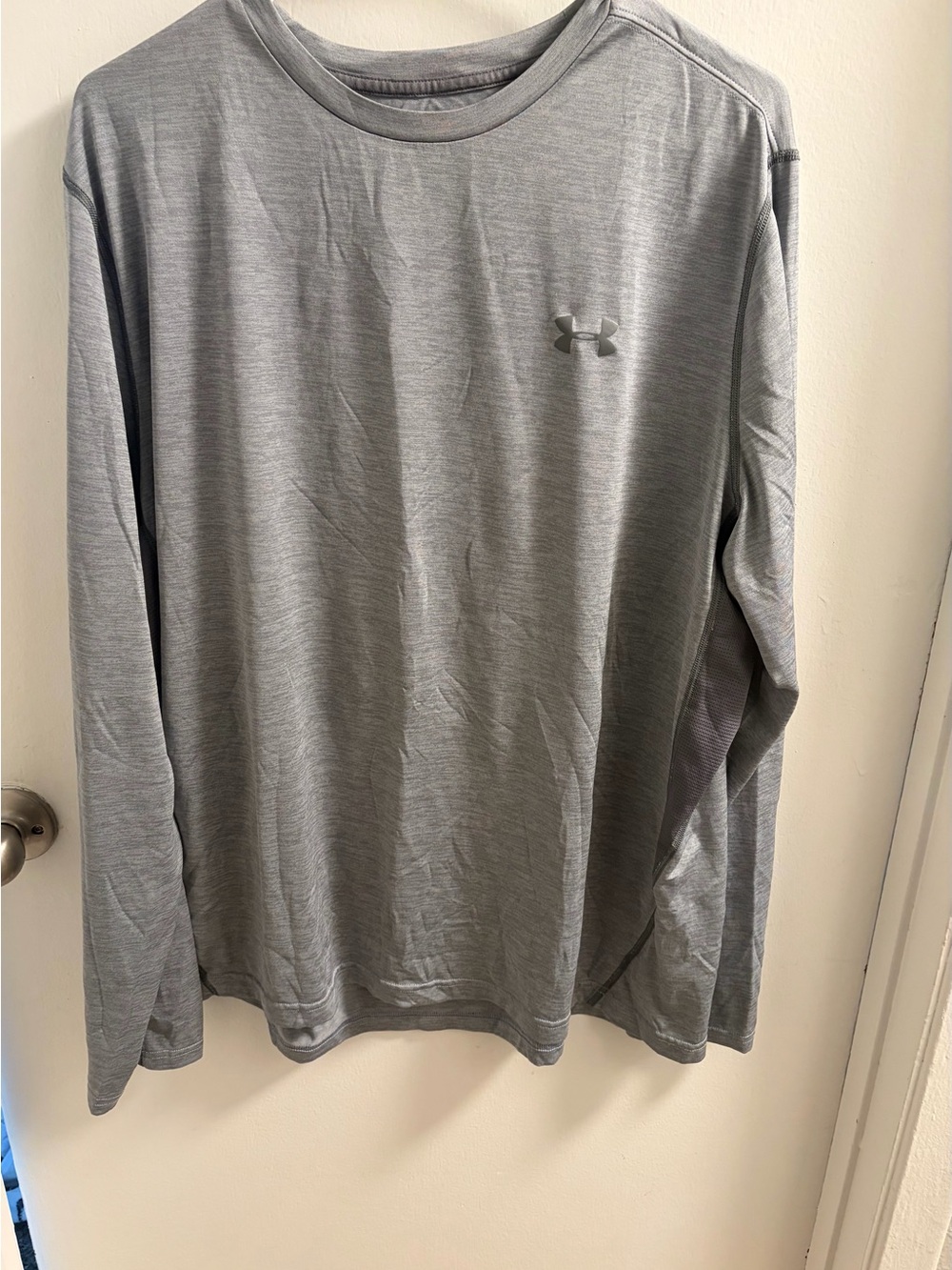 Under Armour HeatGear Gray Loose Long Sleeve Athletic Shirt XL